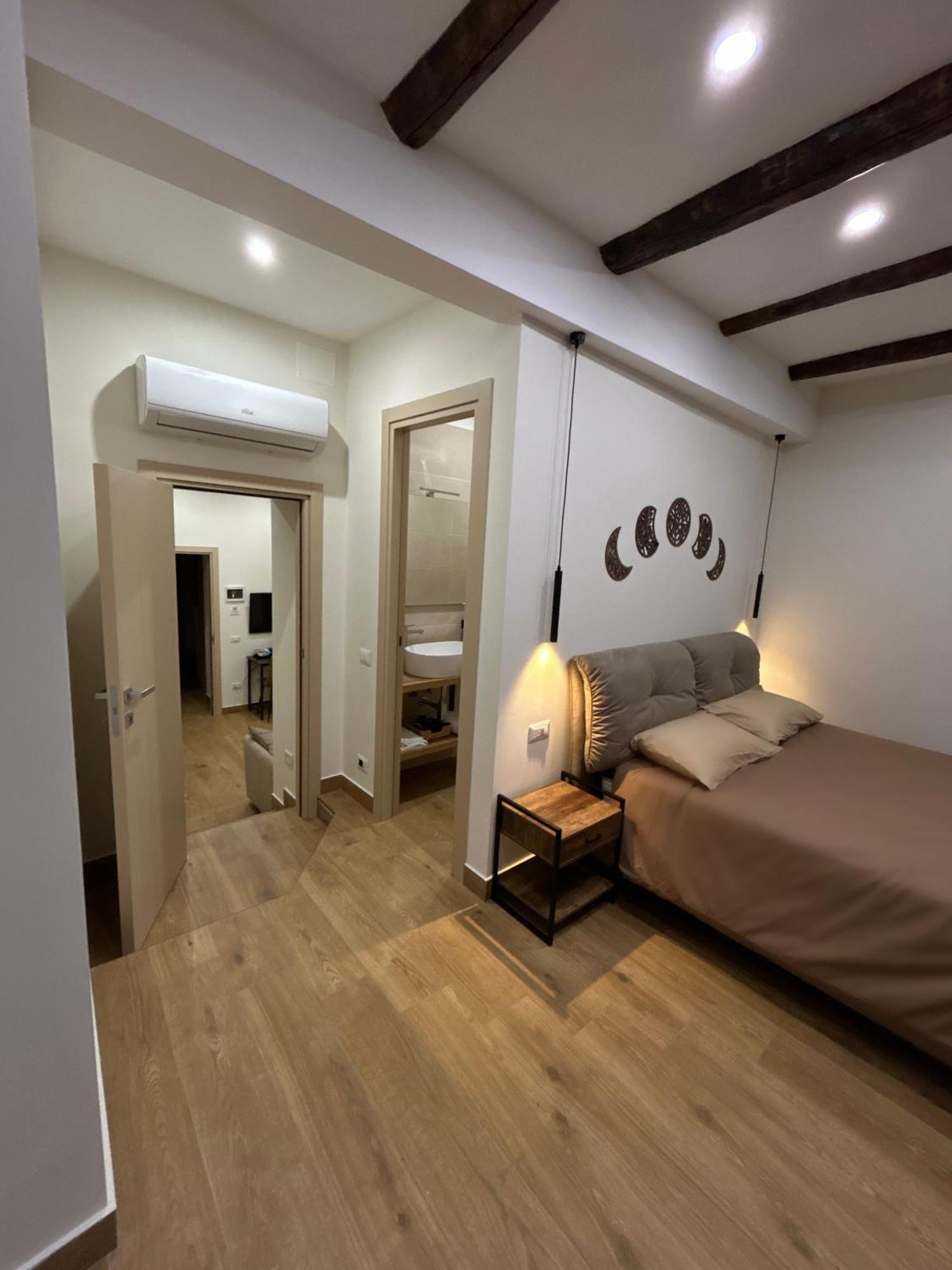 Somnia Luxury Rooms Naples Exterior photo