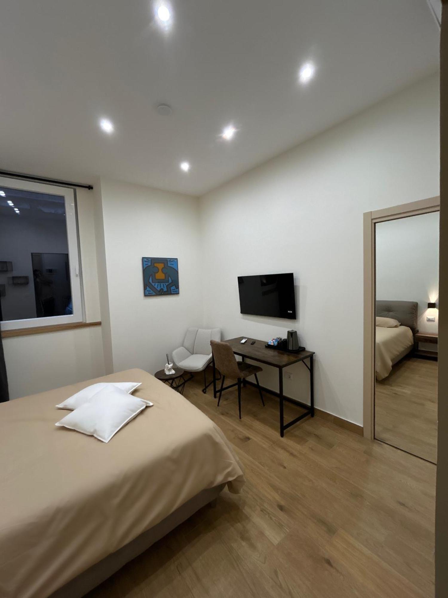 Somnia Luxury Rooms Naples Exterior photo